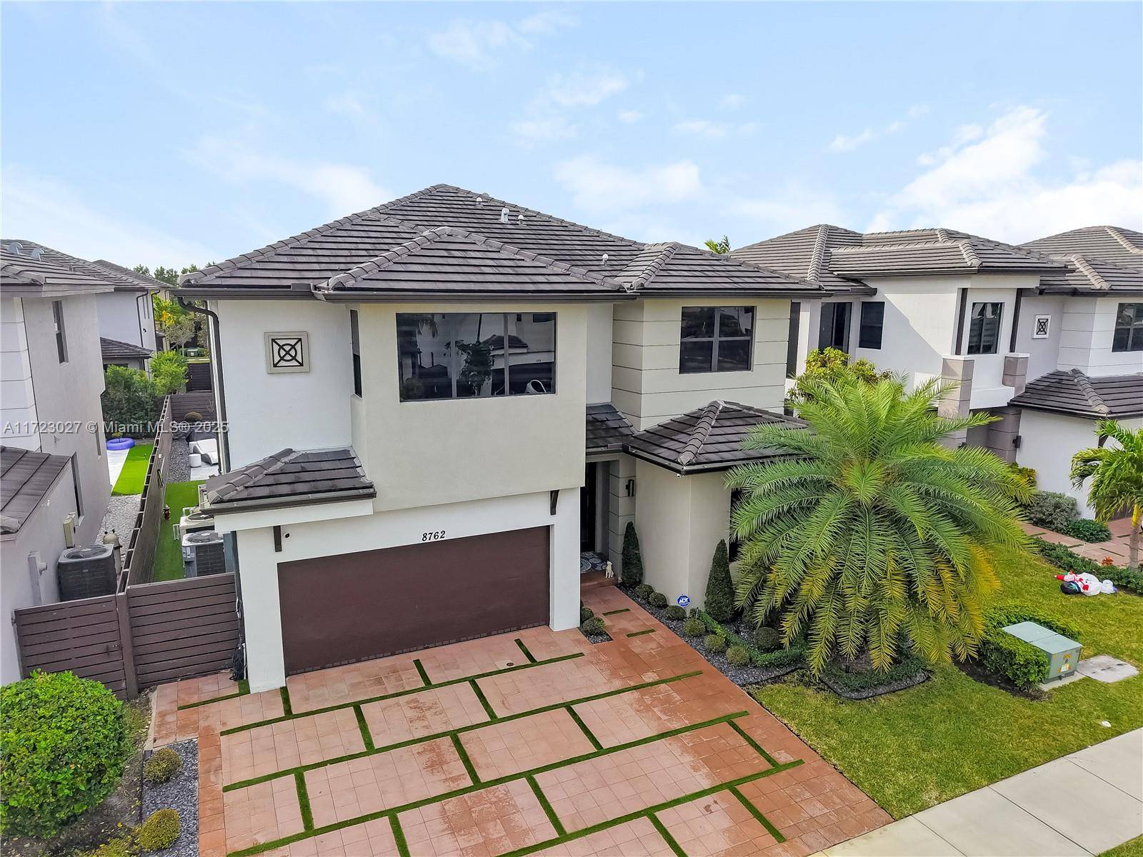 Miami Lakes, FL 33018,8762 NW 158th St