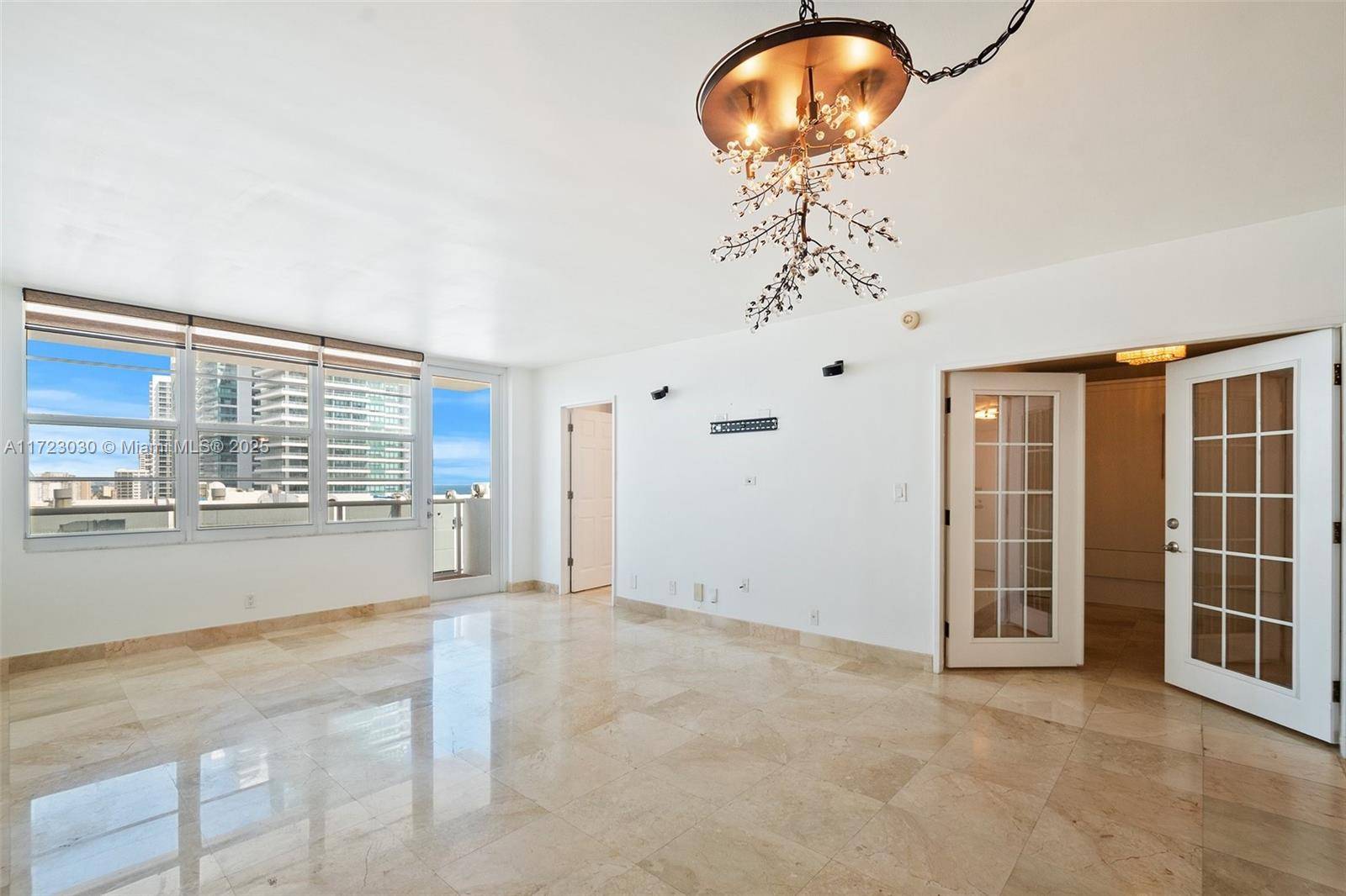 Hollywood, FL 33019,3725 S Ocean Dr #1623
