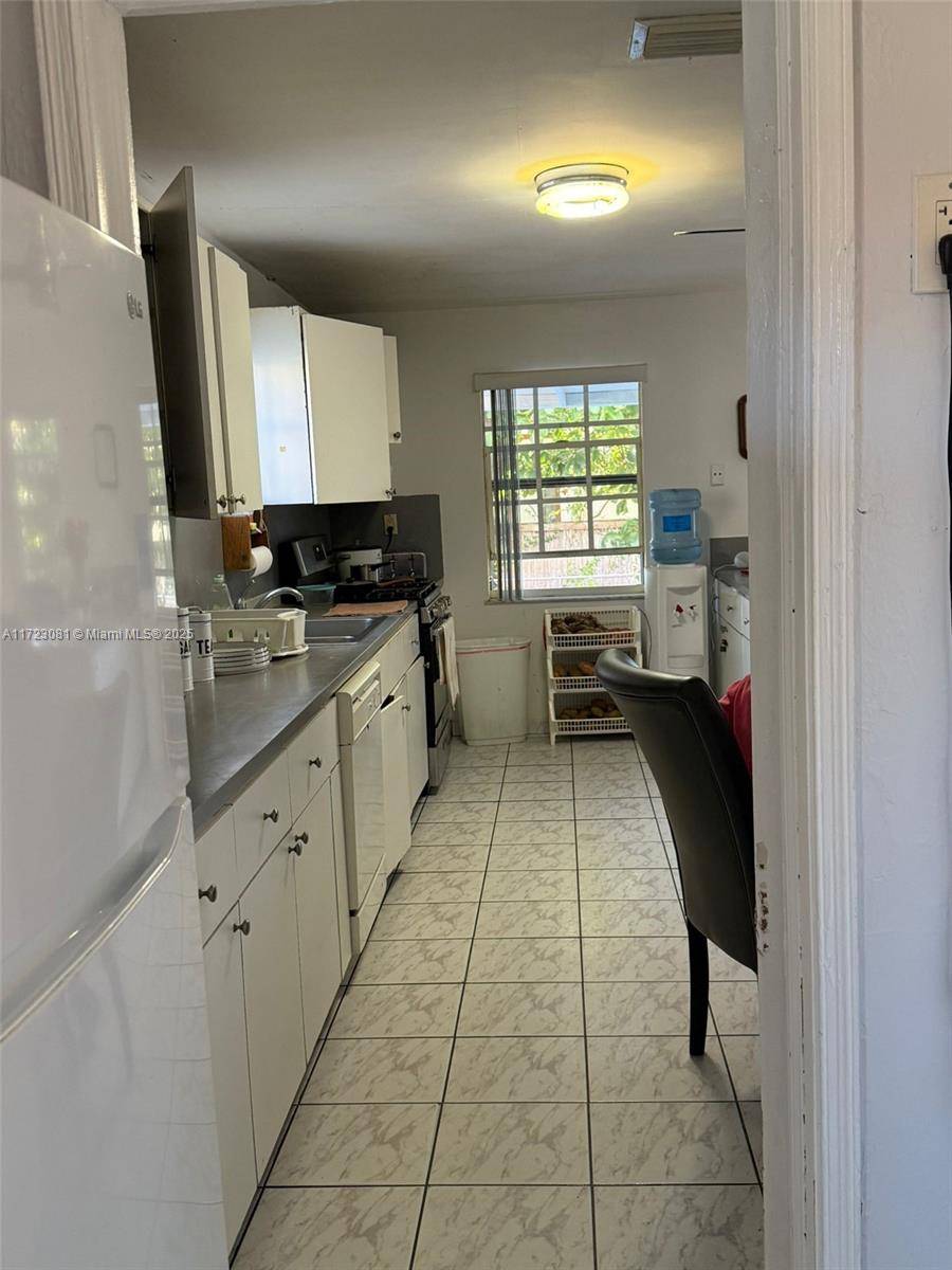 Miami, FL 33145,1881 SW 37th Ave