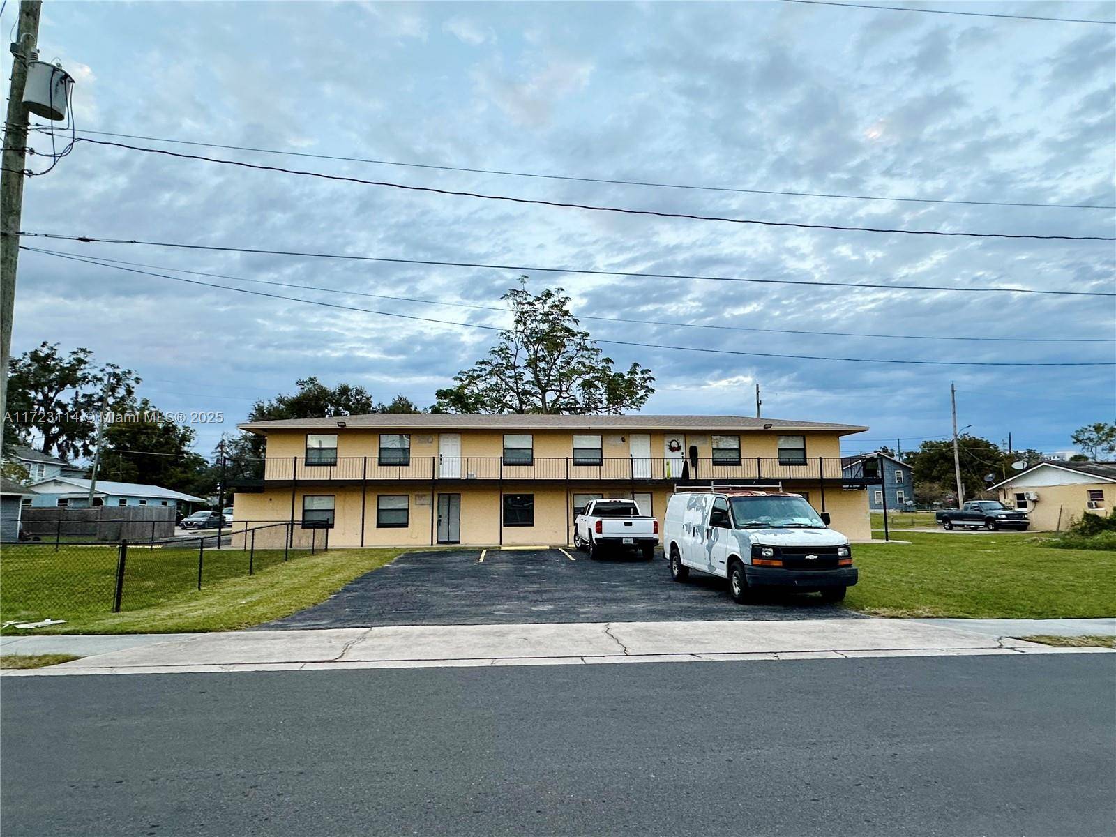 Orlando, FL 32805,813 W Jefferson ST