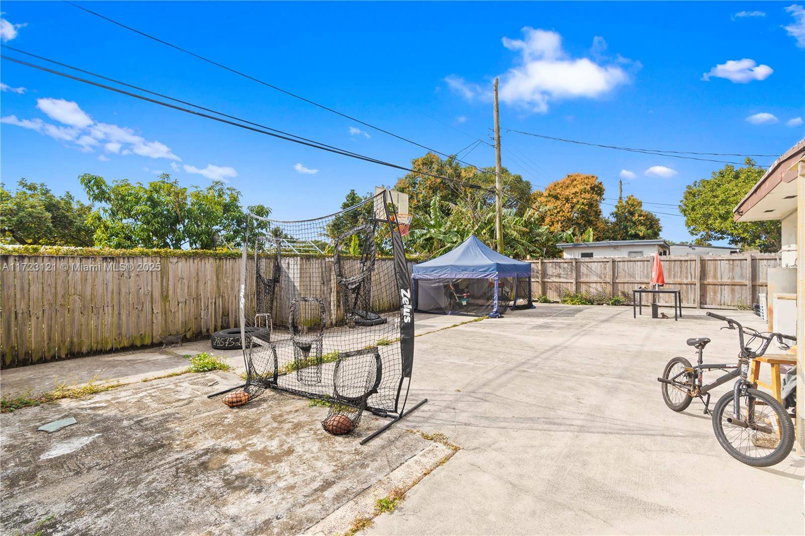 Hialeah, FL 33013,520 E 49th St