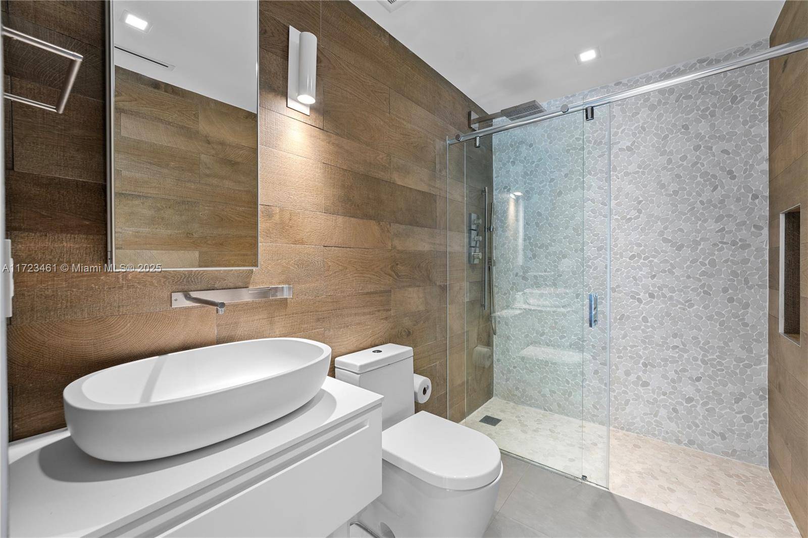 Miami Beach, FL 33139,1413 Sunset Harbour Dr #212