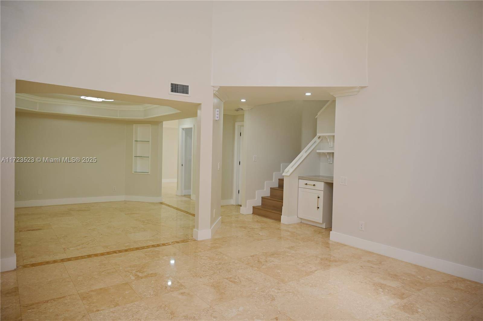 Weston, FL 33326,2125 Harbor Way