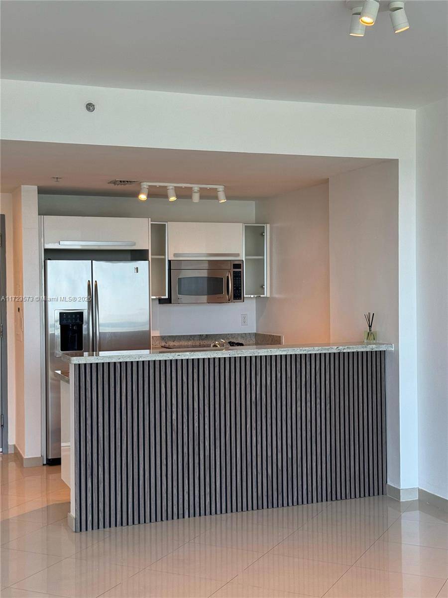 Miami, FL 33137,601 NE 36th St #1205
