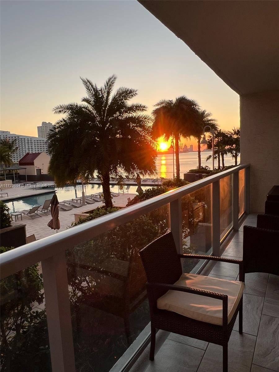 Miami, FL 33131,1155 Brickell Bay Dr #704