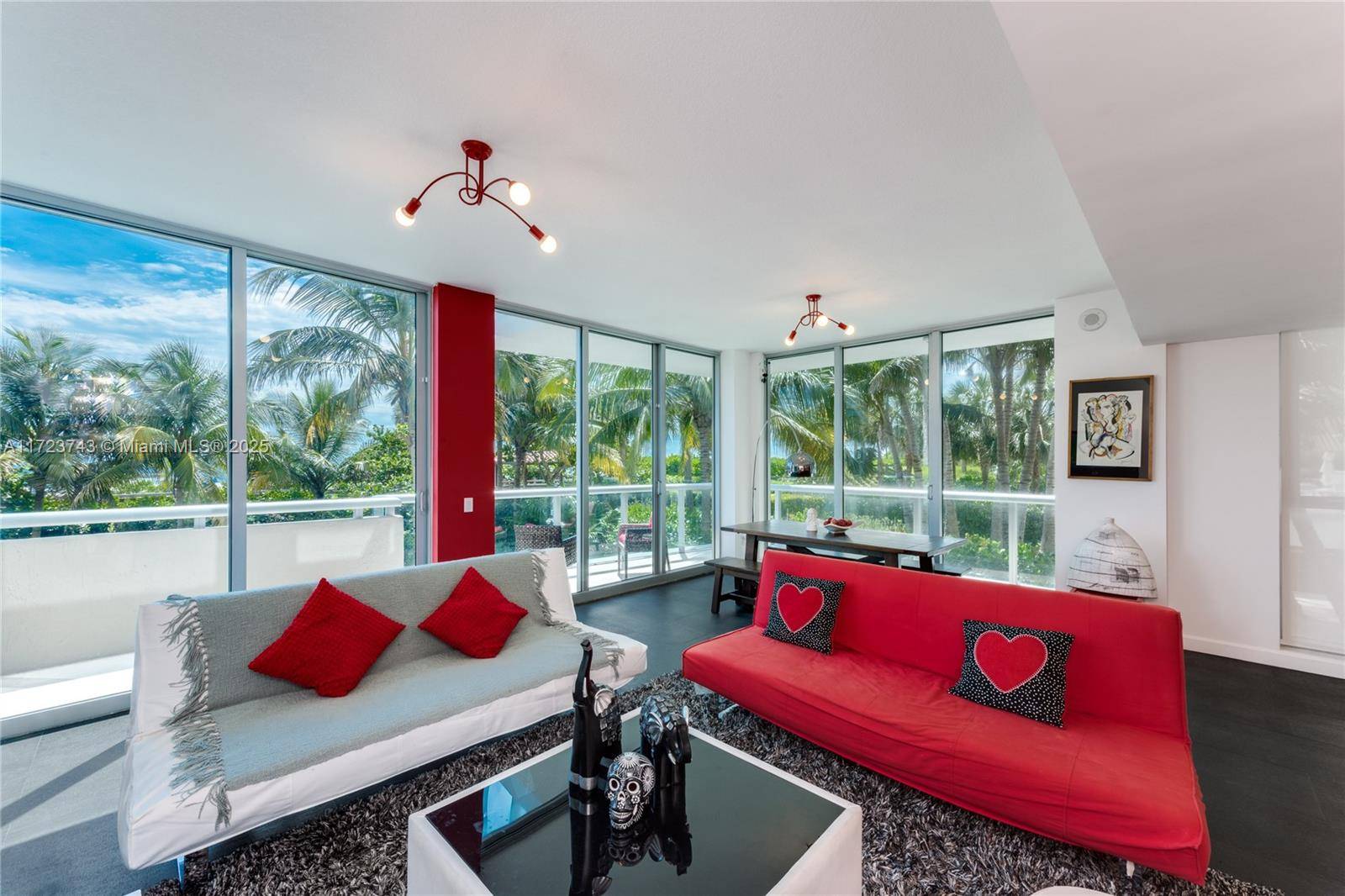Miami Beach, FL 33140,3801 Collins Ave #TH-4