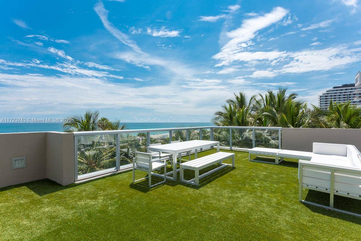 Miami Beach, FL 33140,3801 Collins Ave #TH-4