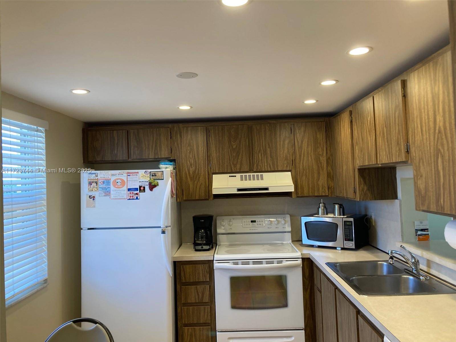Dania Beach, FL 33004,301 SE 3rd St #408