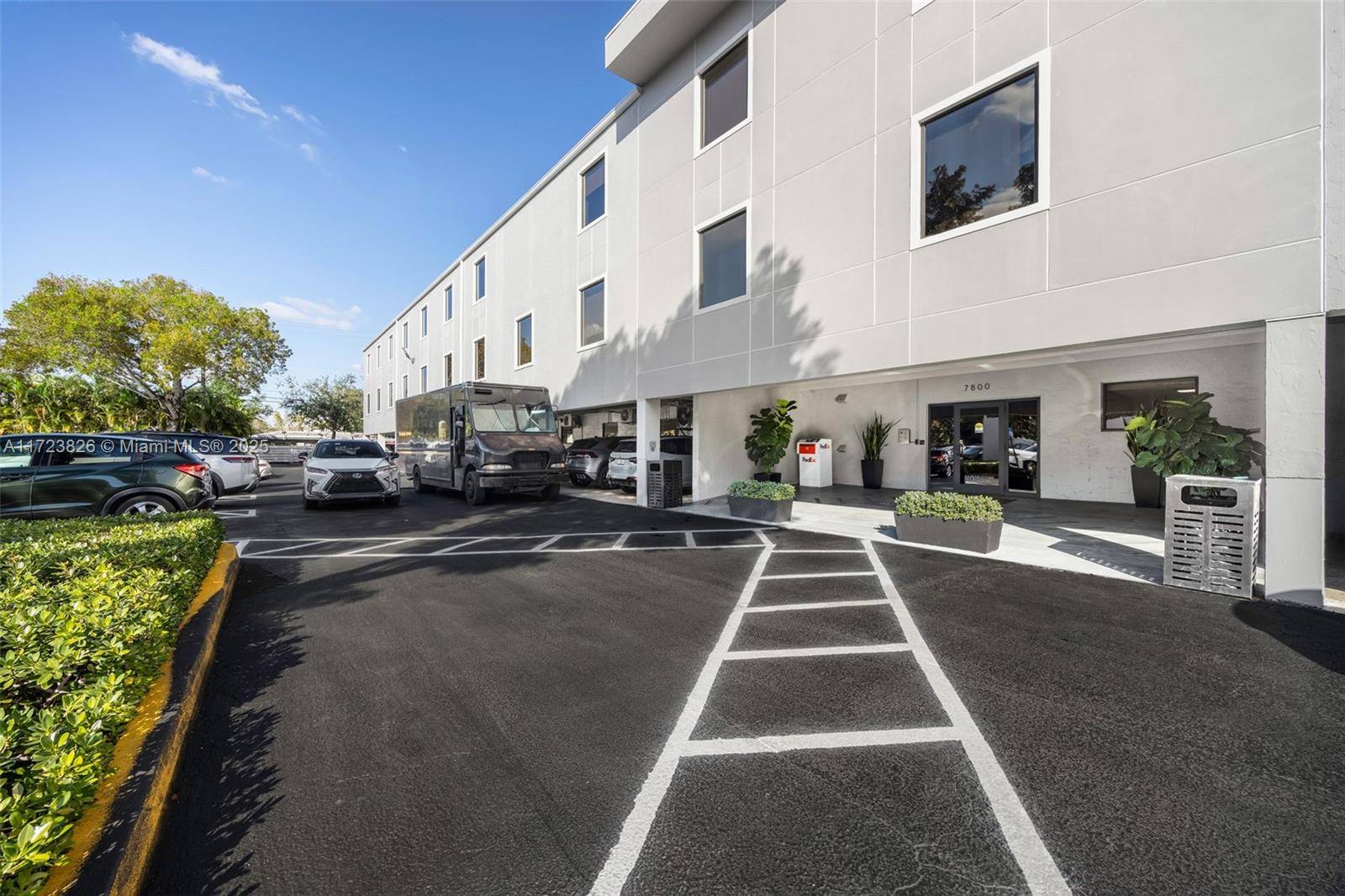 South Miami, FL 33143,7800 SW 57th Ave #302A