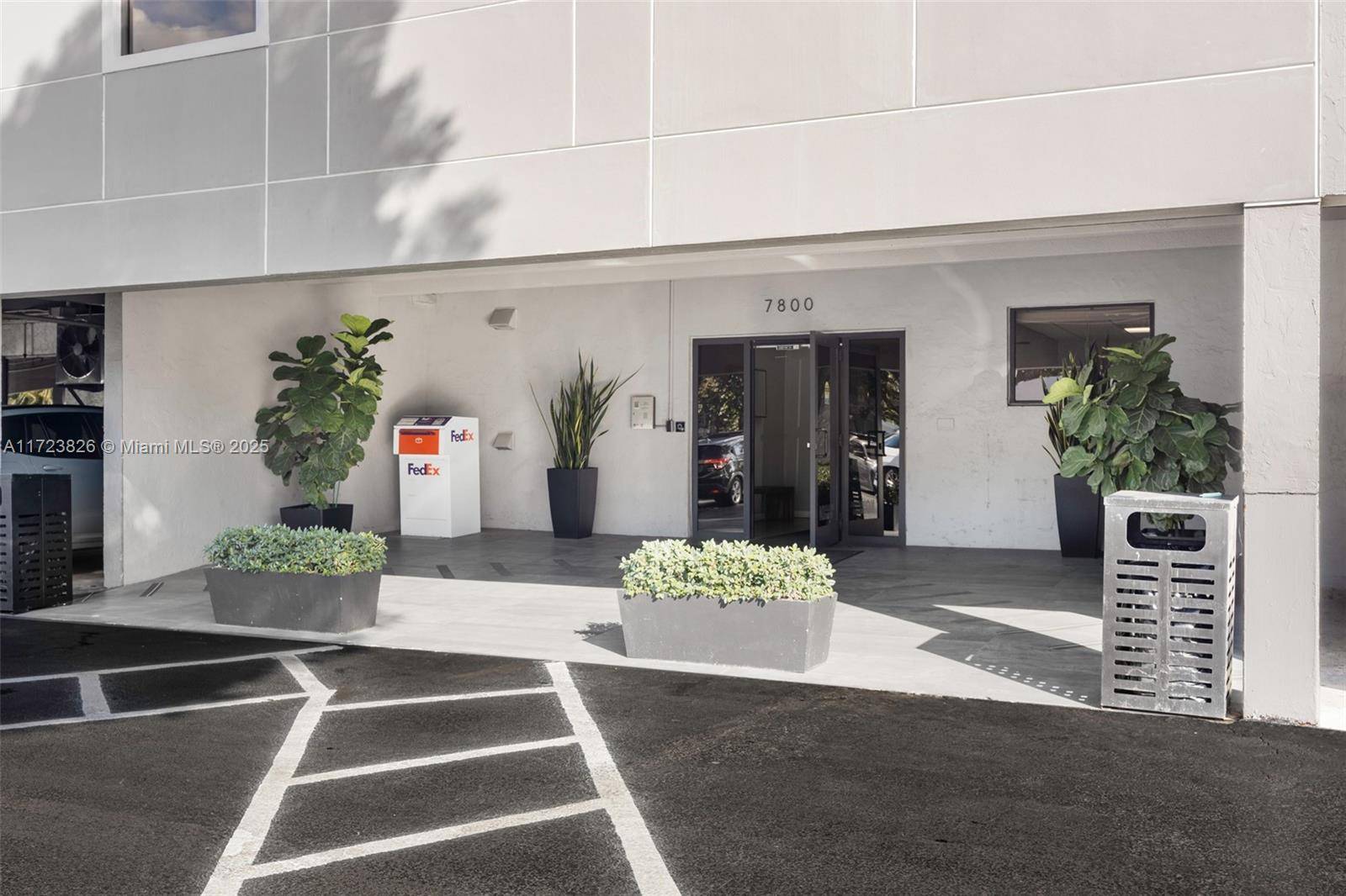South Miami, FL 33143,7800 SW 57th Ave #302A