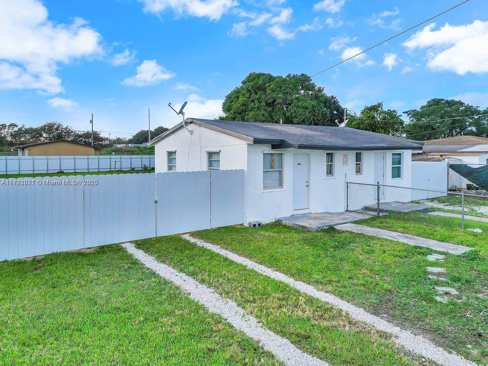 Homestead, FL 33032,26540-26542 SW 138th Ct