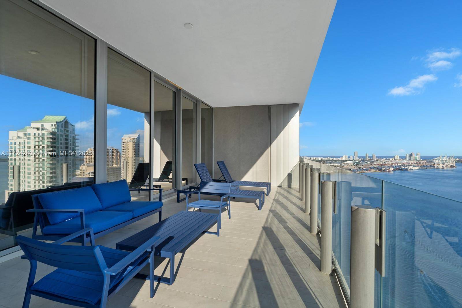 Miami, FL 33131,300 Biscayne Blvd Way #3302