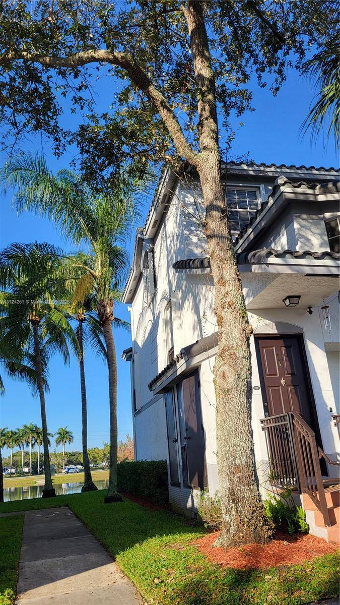 Sunrise, FL 33325,755 SW 148th Ave #1101