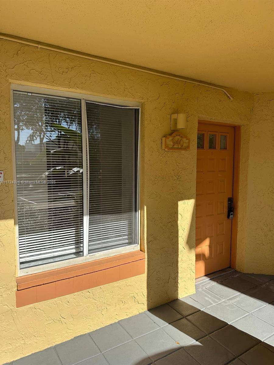 Coral Springs, FL 33071,940 Coral Club Dr #940