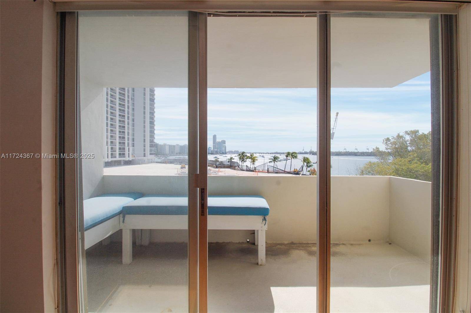 Miami Beach, FL 33139,5 Island Ave #4E