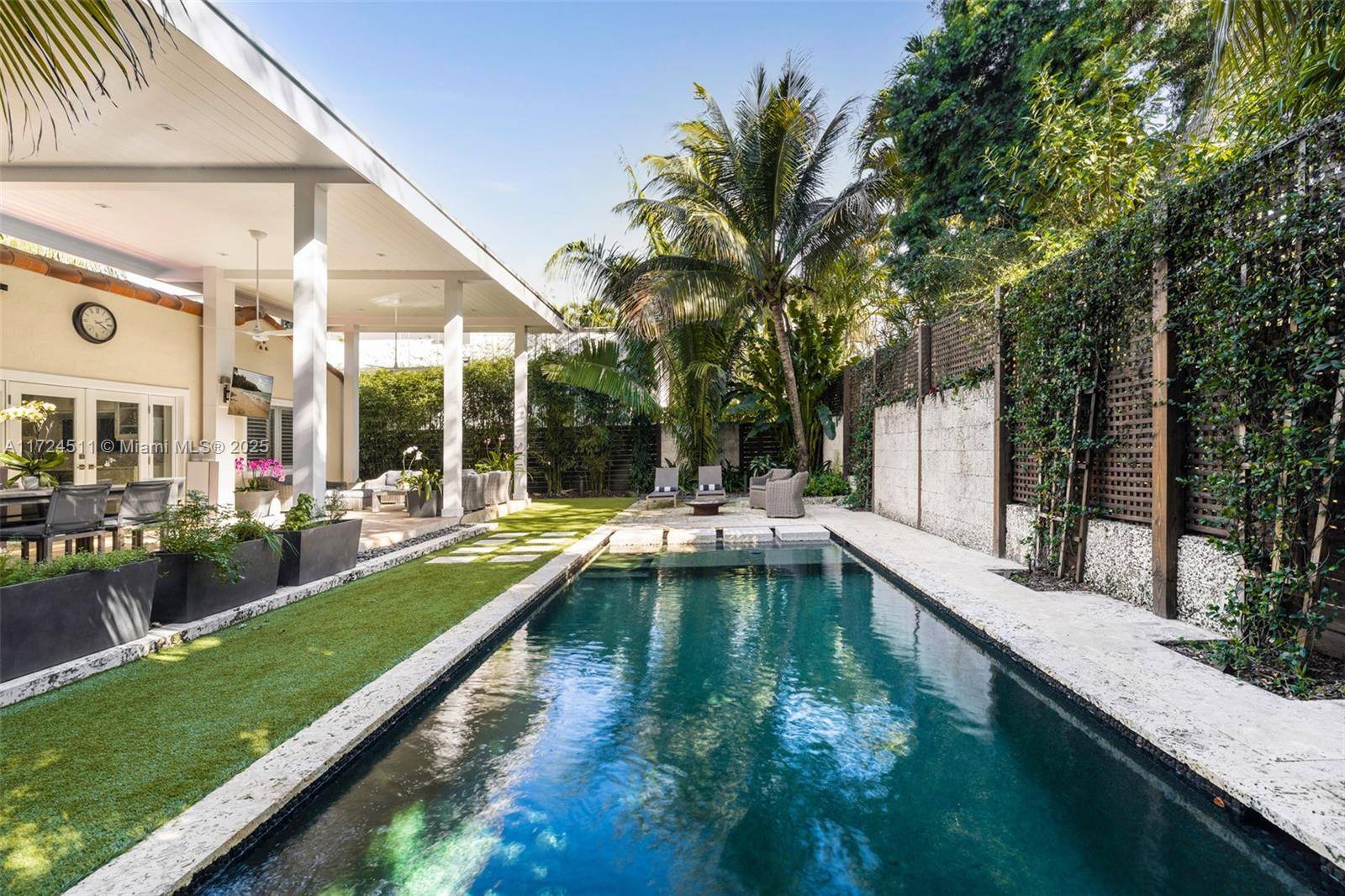 Coconut Grove, FL 33133,4038 Park Ave