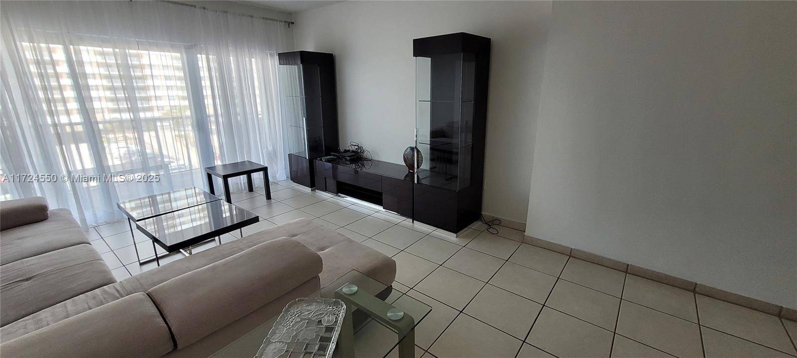 Hallandale Beach, FL 33009,1980 S Ocean Dr #4D