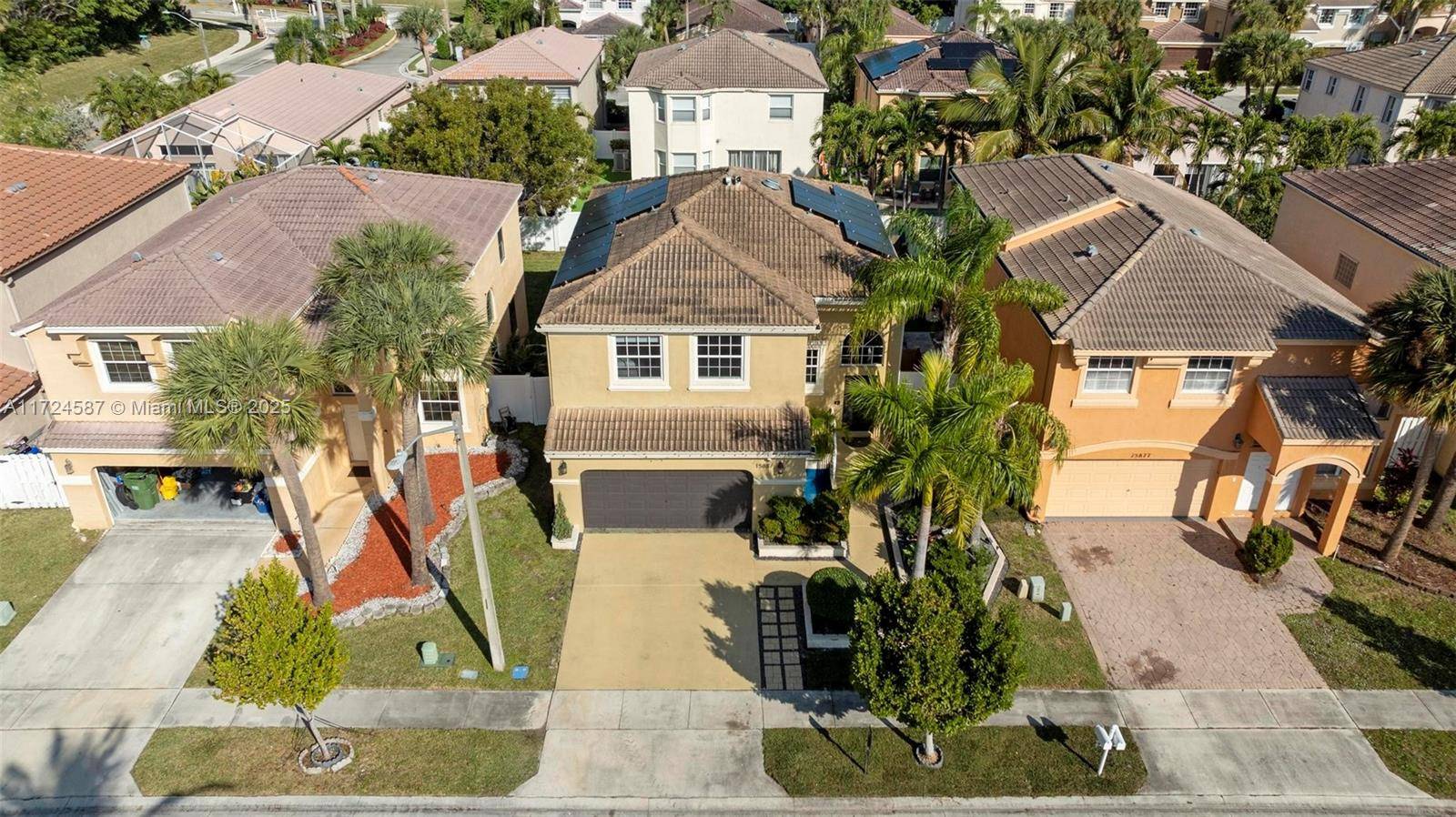 Pembroke Pines, FL 33028,15887 NW 4th Ct