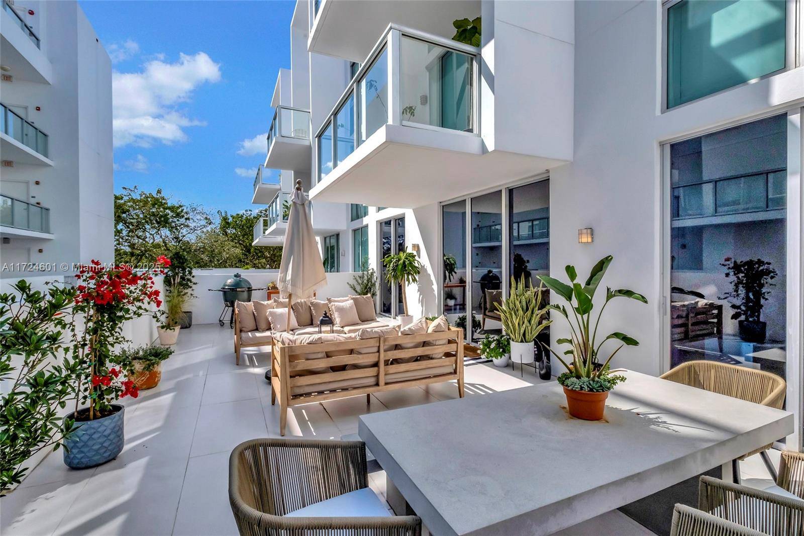Miami, FL 33138,720 NE 62nd St #307