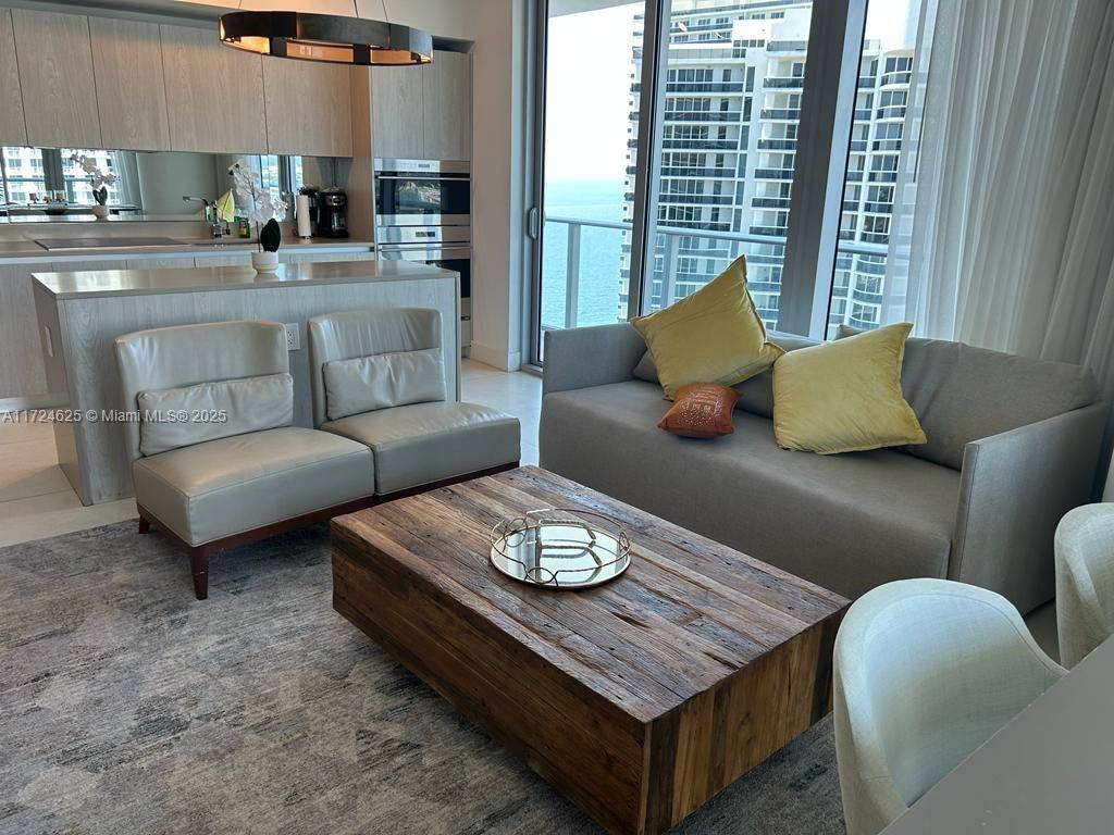 Hollywood, FL 33019,4111 S Ocean Dr #3511