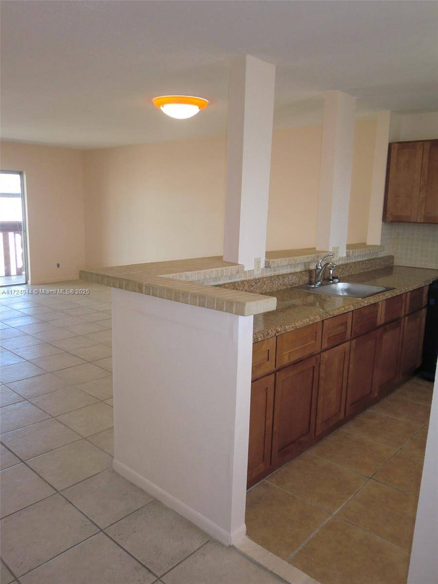 Hallandale Beach, FL 33009,218 NE 12th Ave #507