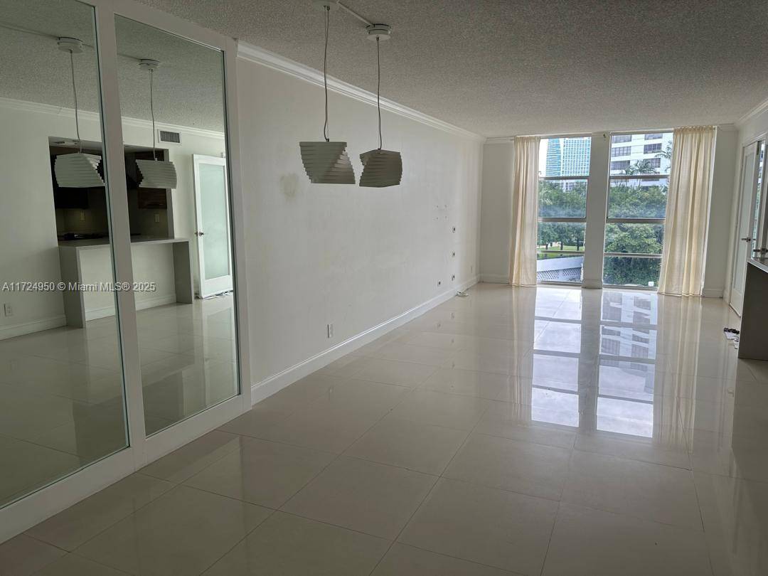 Hallandale Beach, FL 33009,501 Three Islands Blvd #418