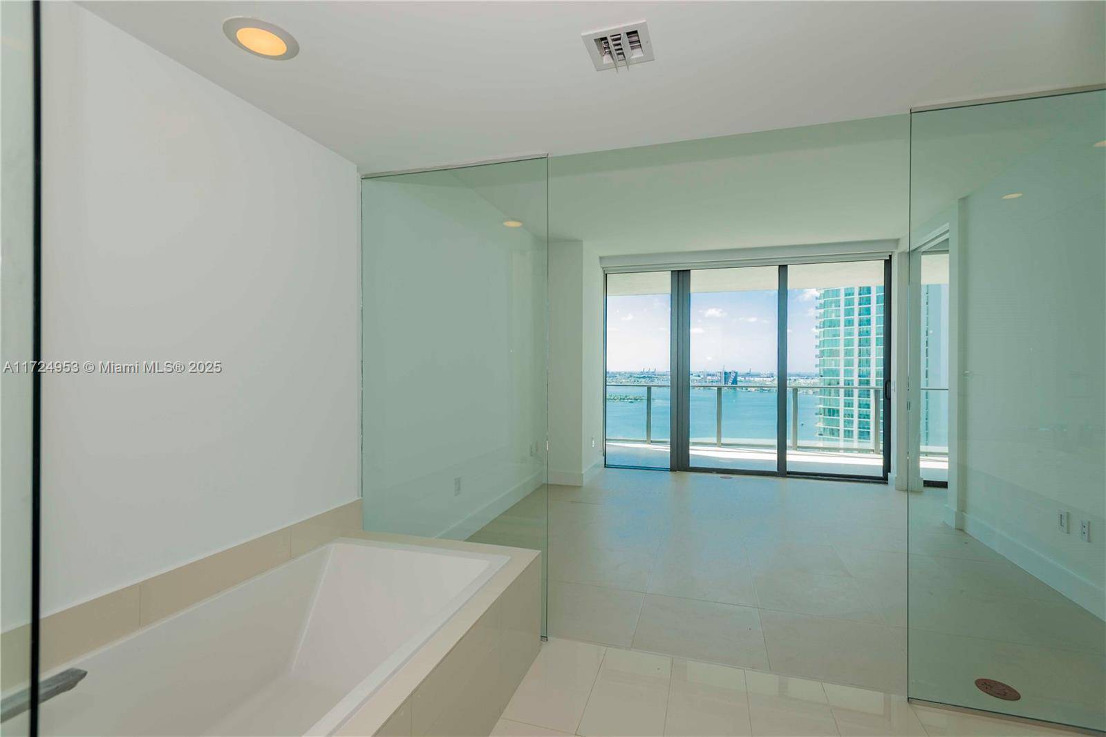 Miami, FL 33137,650 NE 32 St #2703
