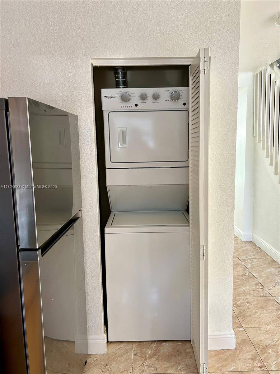 North Miami Beach, FL 33162,2028 NE 167th St #3-155