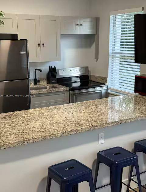 Miami, FL 33150,6828 NW 3rd Ave #4