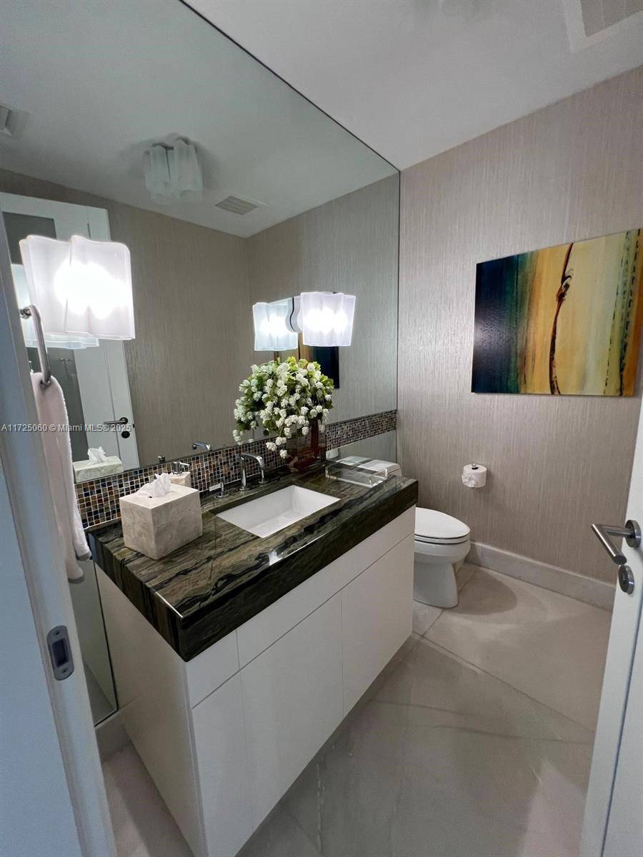 Bal Harbour, FL 33154,9701 Collins Ave #903S