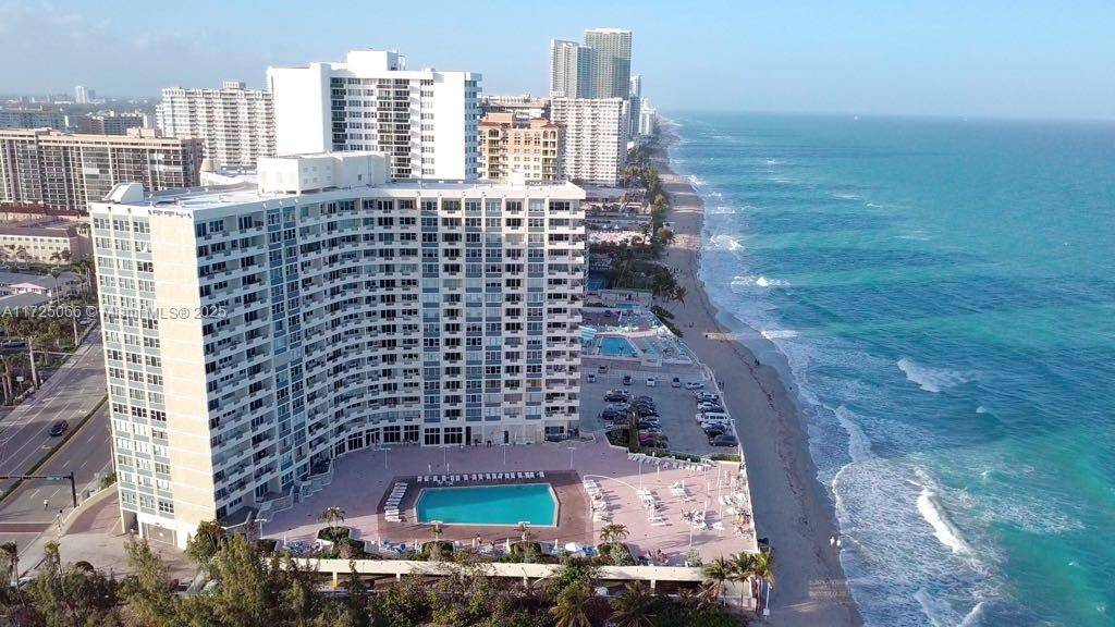 Hallandale Beach, FL 33009,3180 S Ocean Dr #721