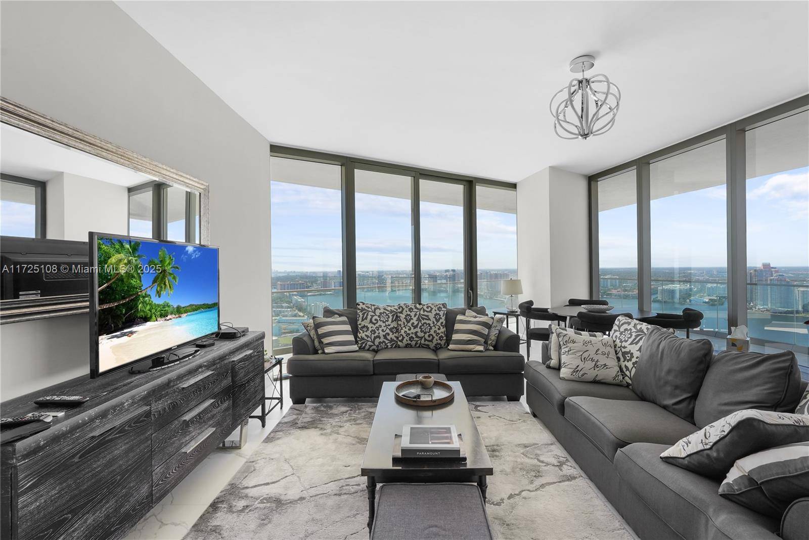 Sunny Isles Beach, FL 33160,18975 Collins Ave #3705