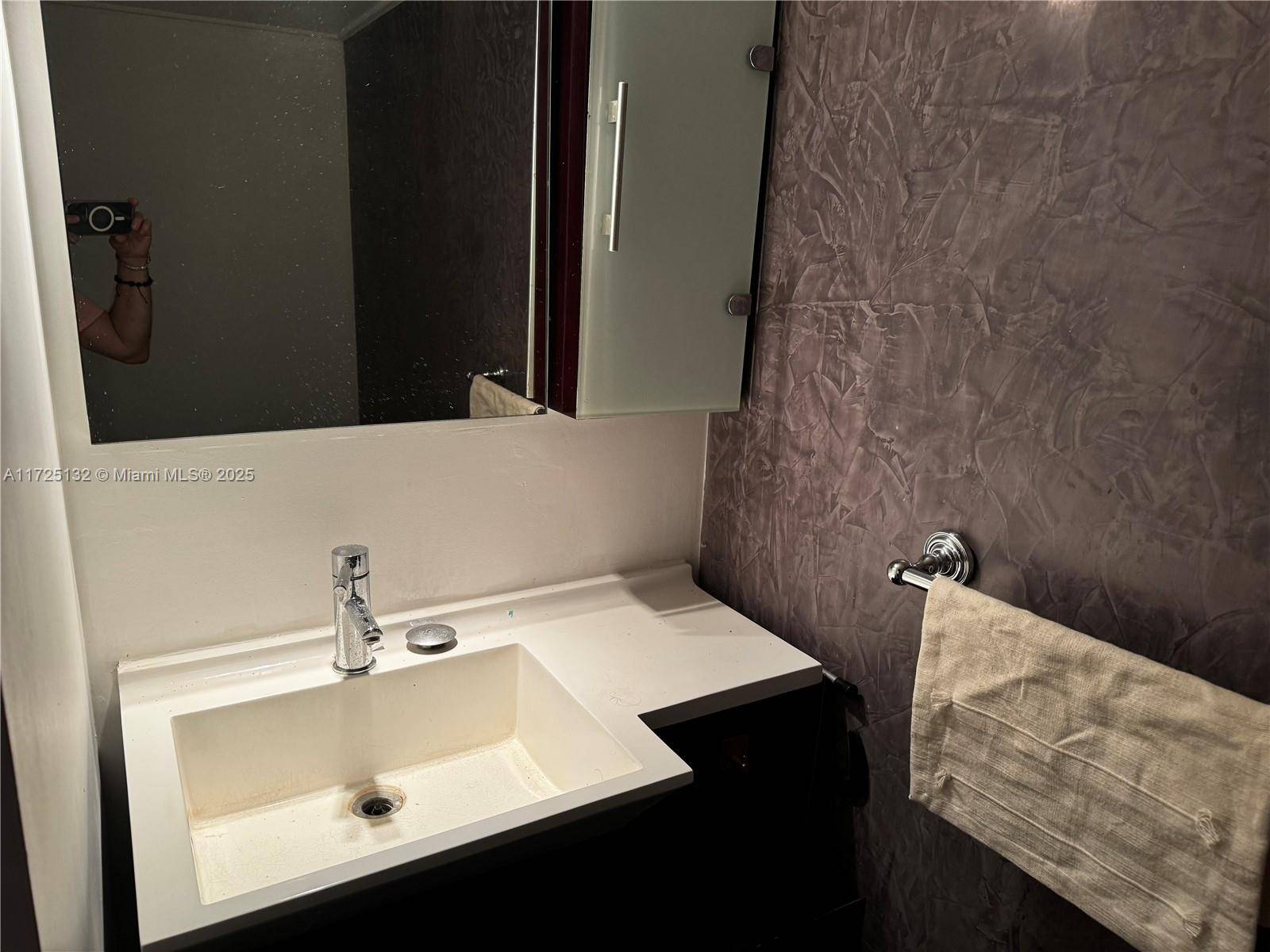 Hallandale Beach, FL 33009,1300 Moffett St #305