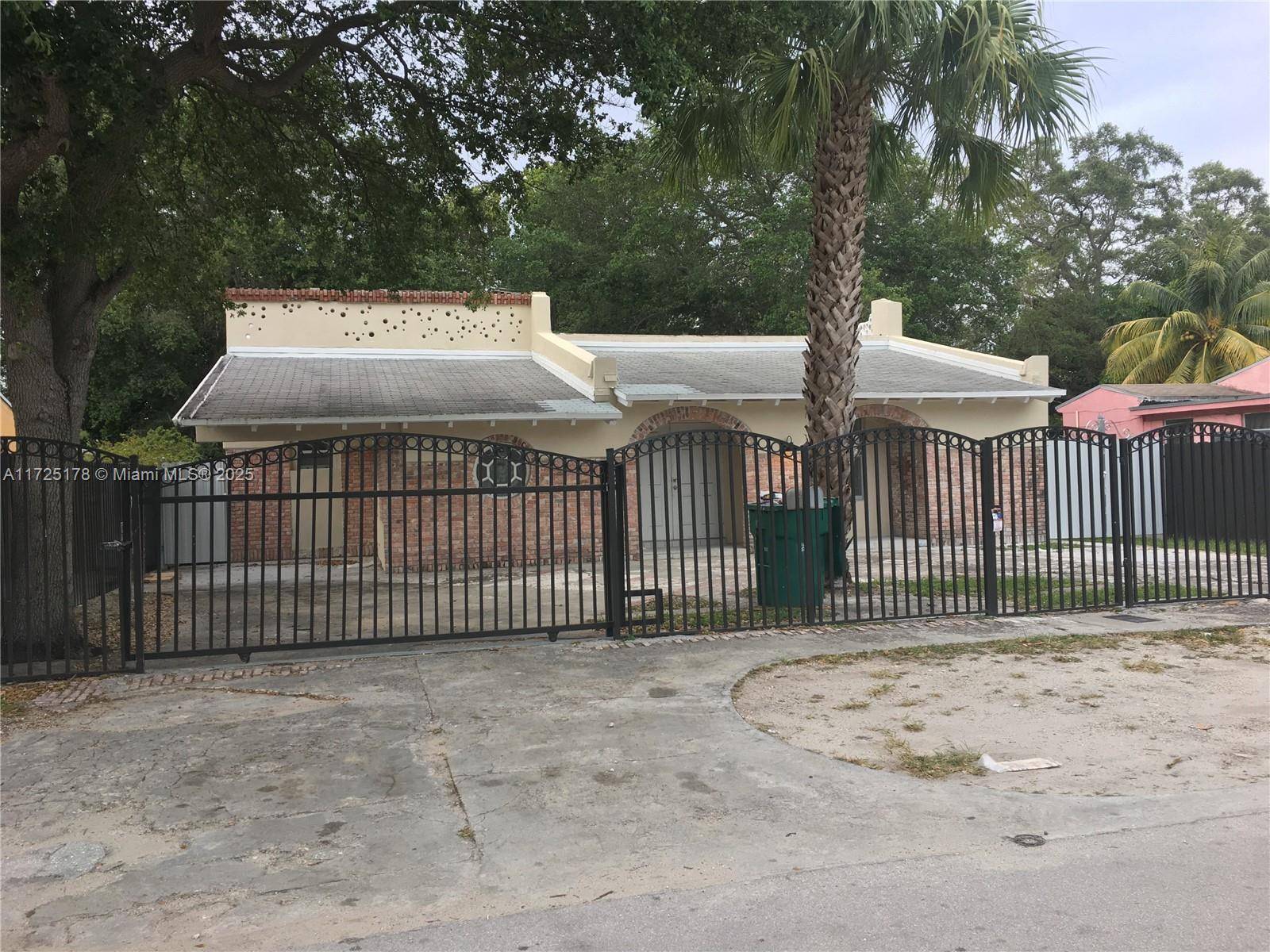 Miami, FL 33162,425 NE 162nd St #425