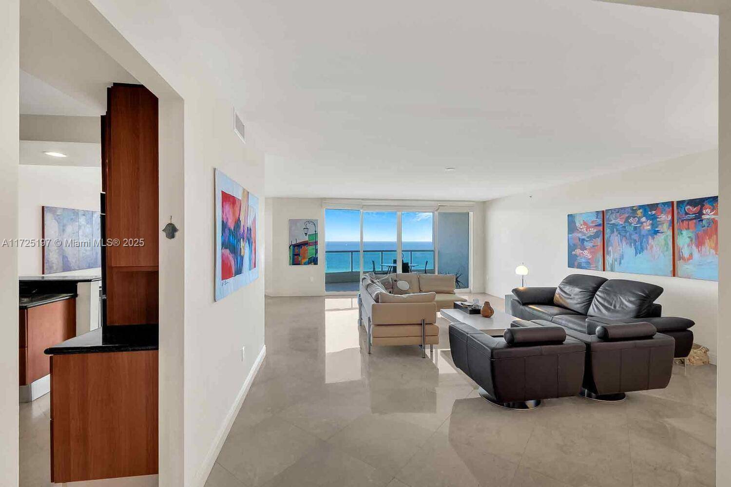 Aventura, FL 33180,20201 E Country Club Dr #2705