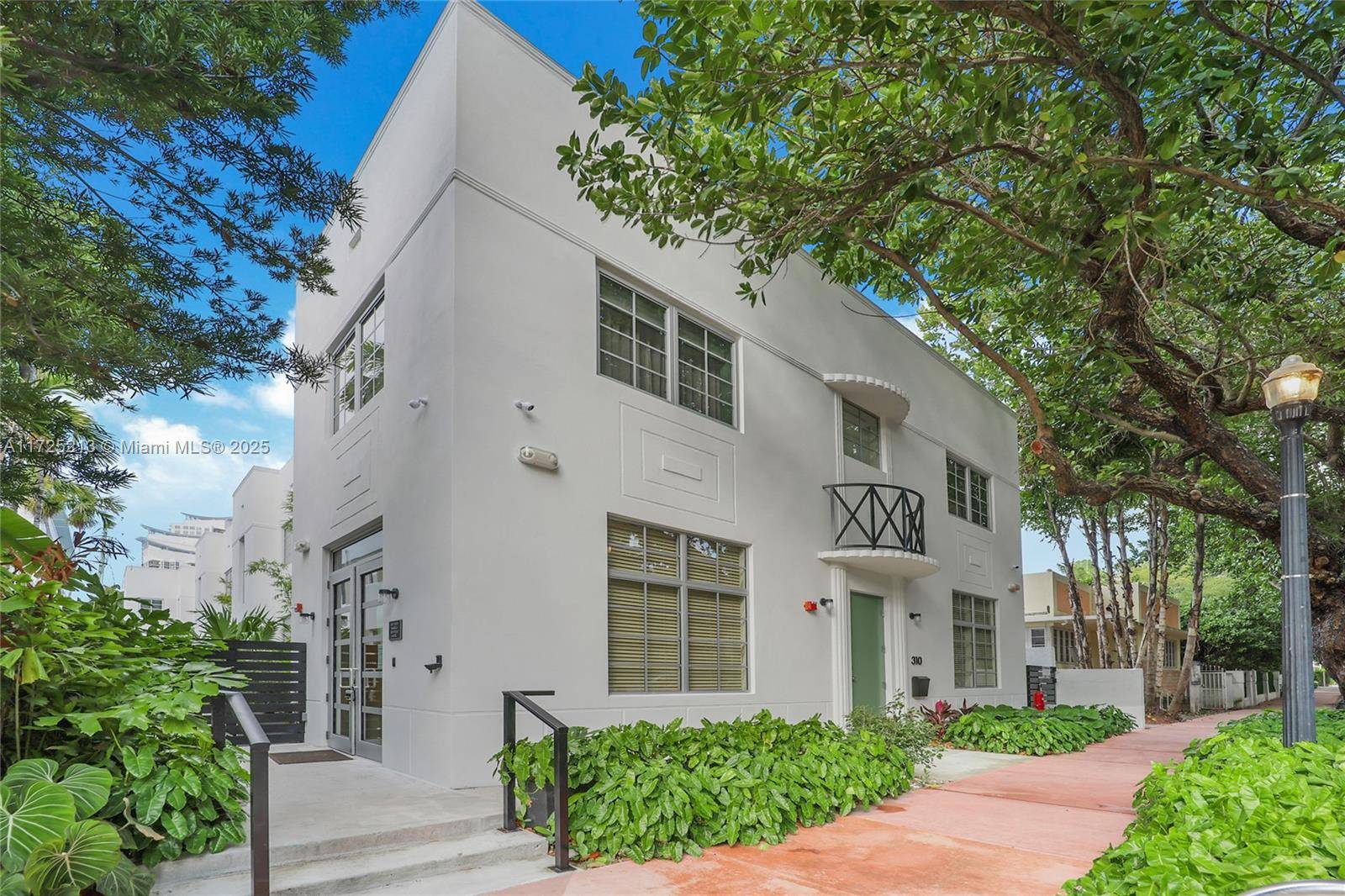 Miami Beach, FL 33139,310 Meridian Ave