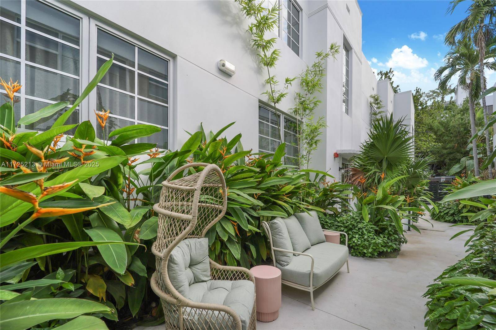 Miami Beach, FL 33139,310 Meridian Ave