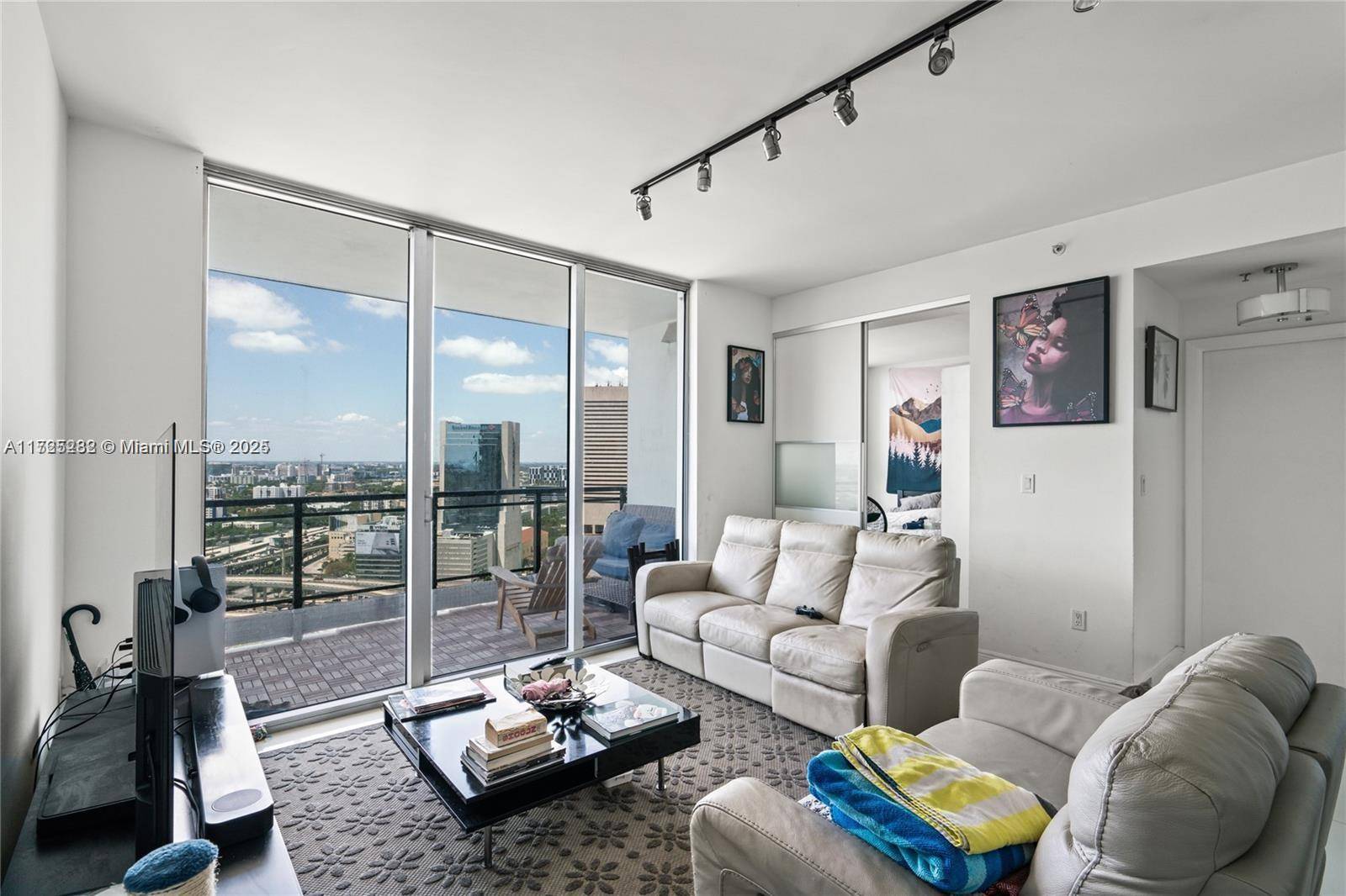 Miami, FL 33130,90 SW 3rd St #2908
