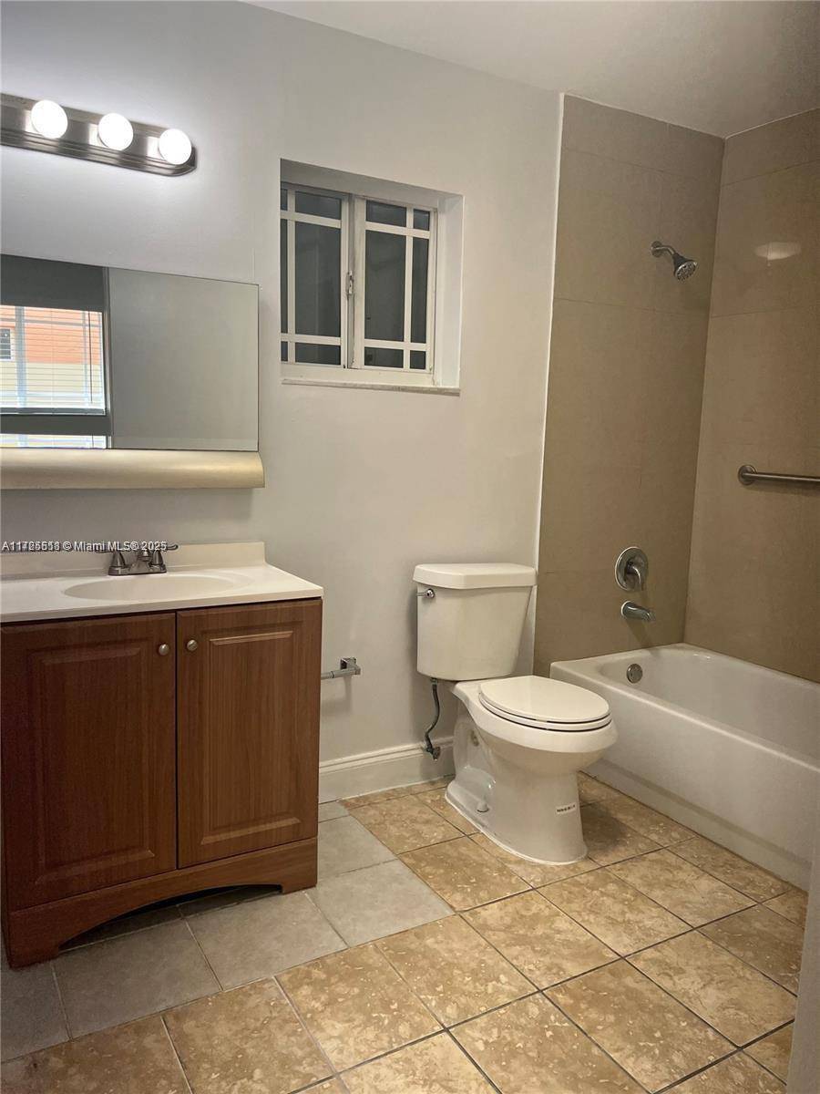 Miami, FL 33135,1930 SW 2nd St #1
