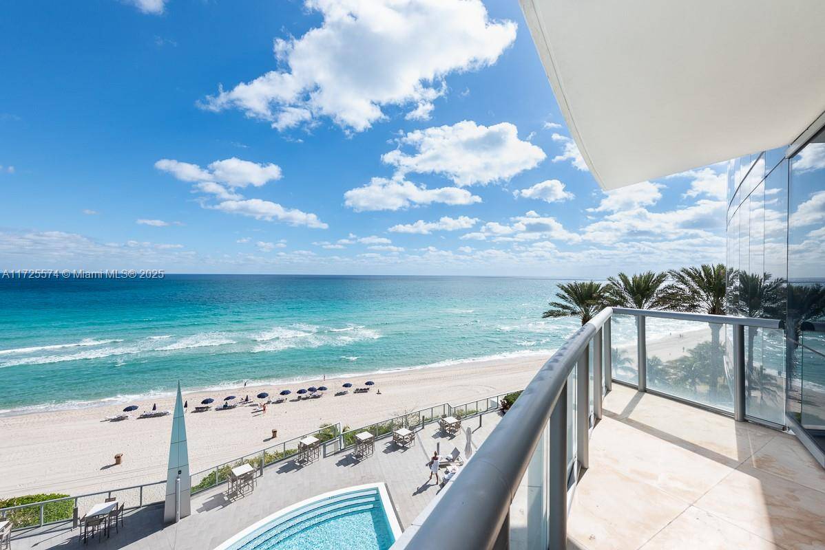 Sunny Isles Beach, FL 33160,17121 Collins Ave #904