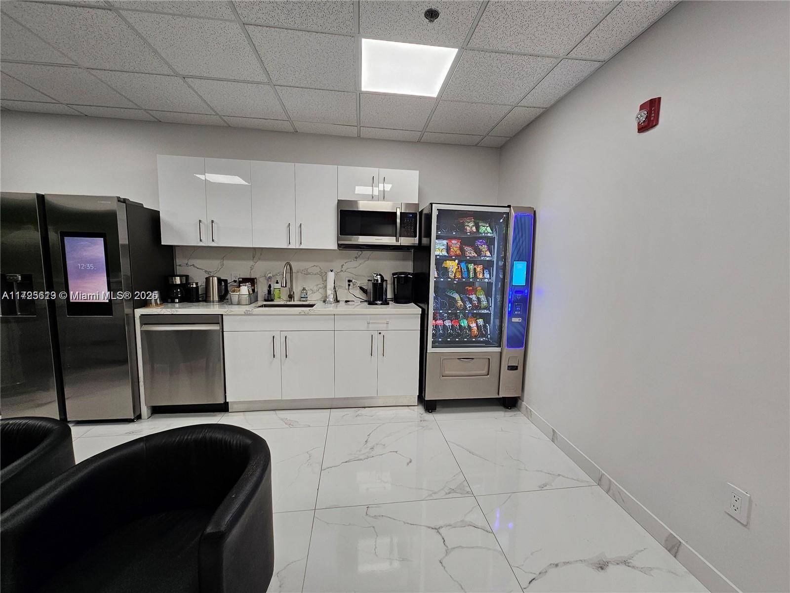 North Miami, FL 33181,12550 Biscayne Blvd #800-11