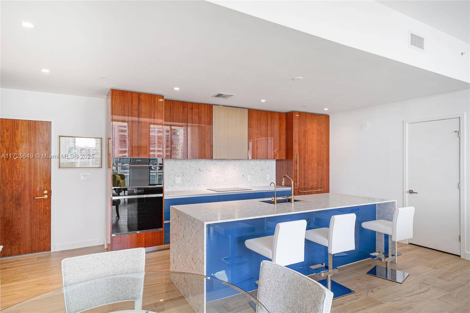 Miami, FL 33133,2678 Tigertail Ave #713
