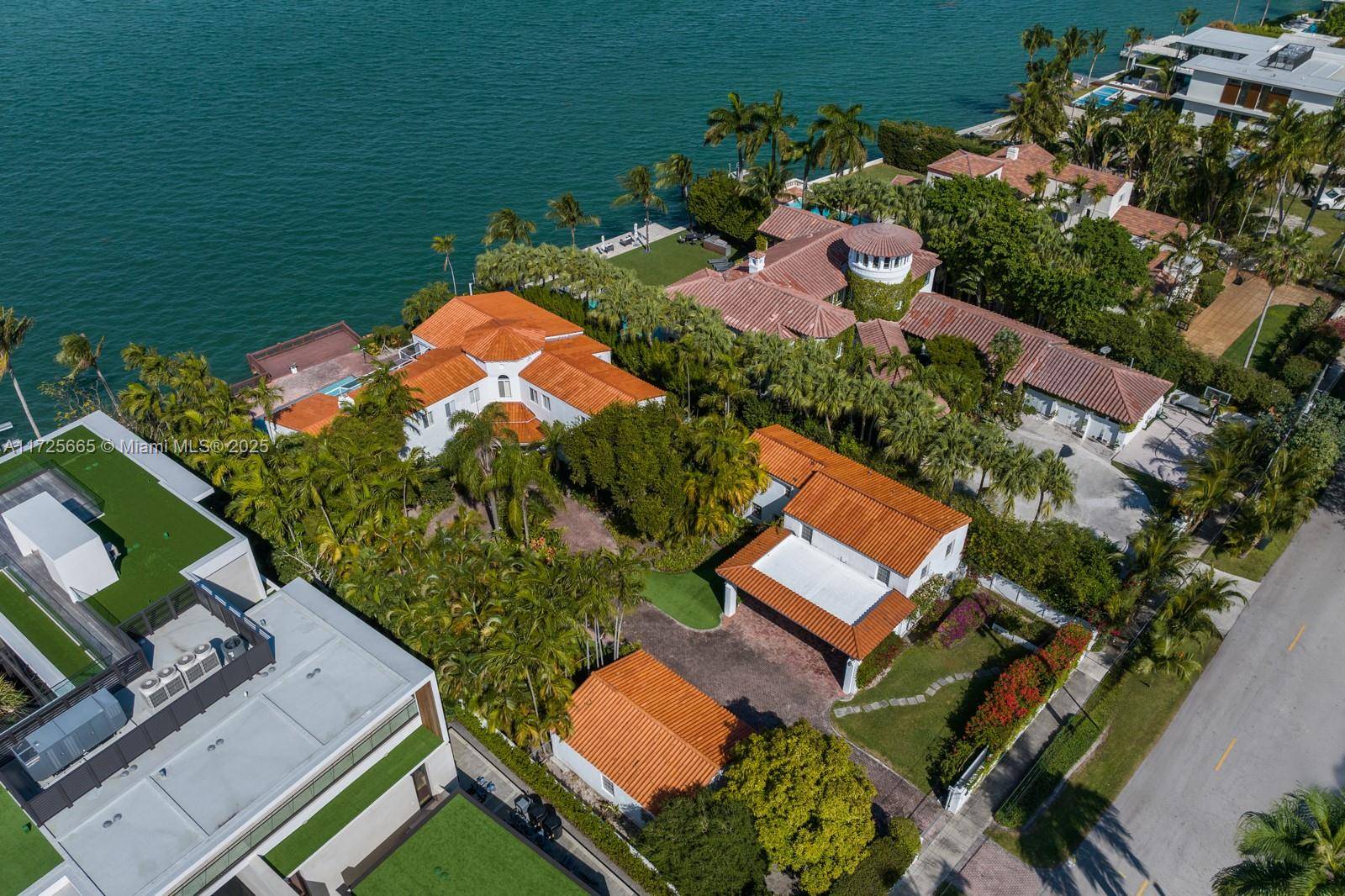Miami Beach, FL 33140,4744 N Bay Rd