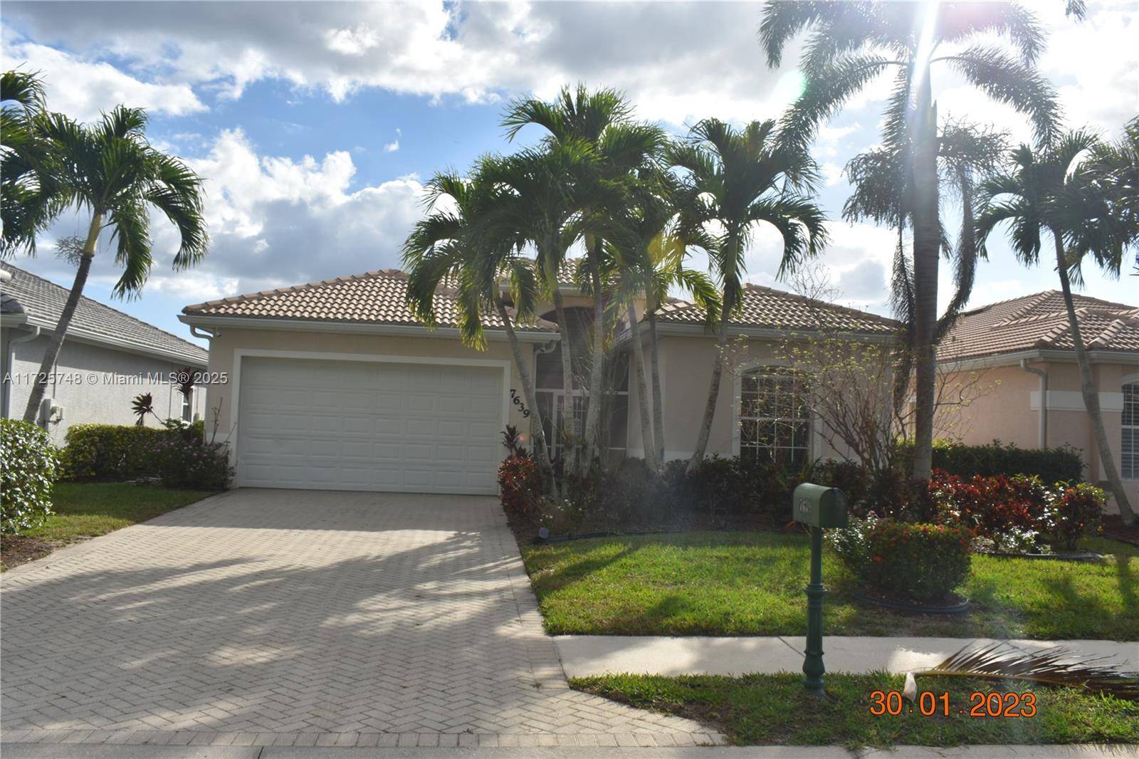 Naples, FL 34104,7639 Berkshire Point Dr