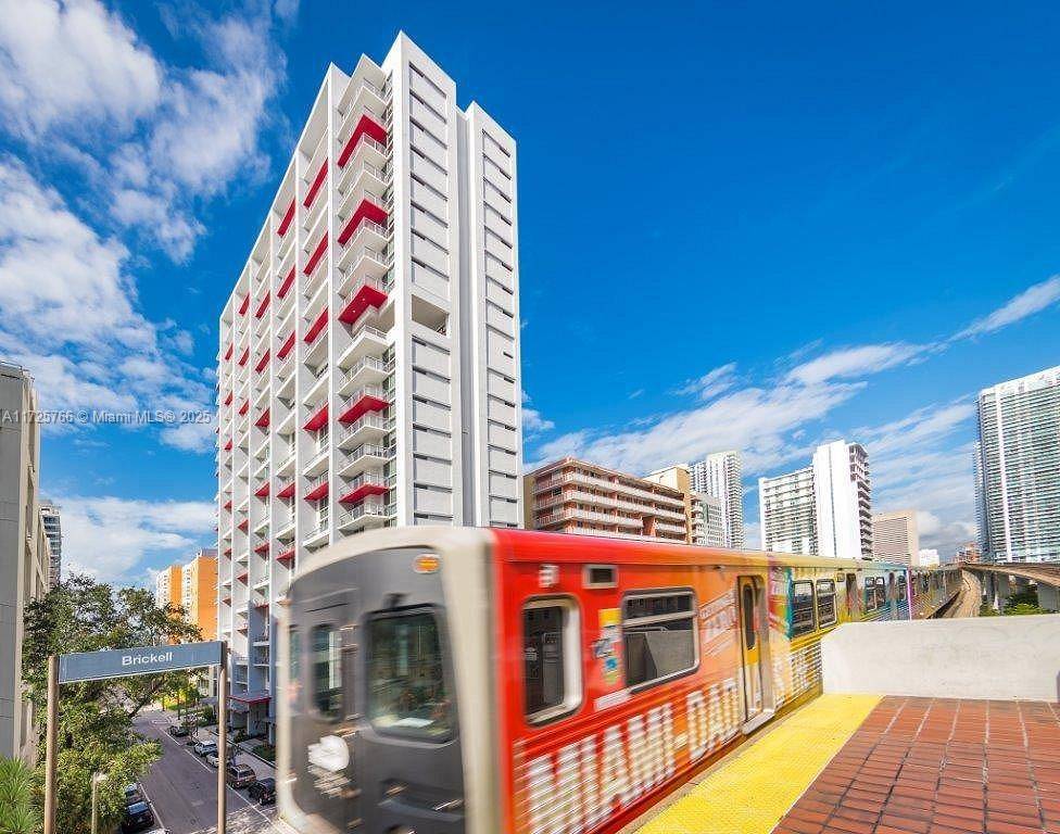 Miami, FL 33130,117 SW 10th Street #2109