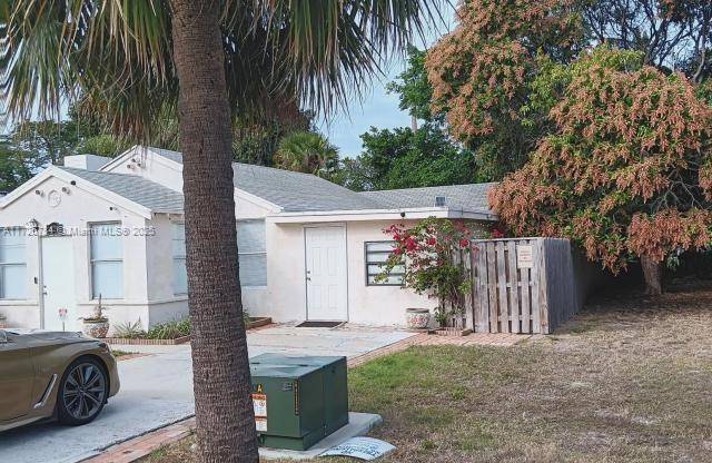 West Palm Beach, FL 33407,629 56th St