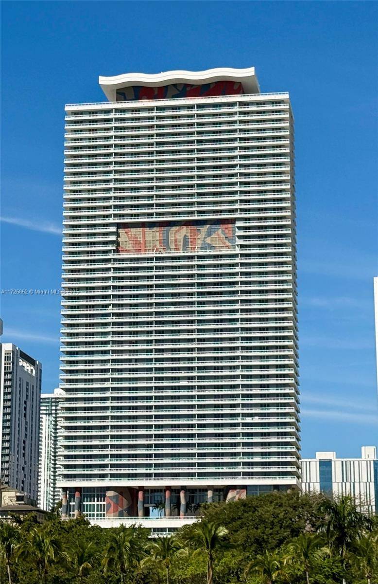Miami, FL 33132,50 Biscayne Blvd #1902