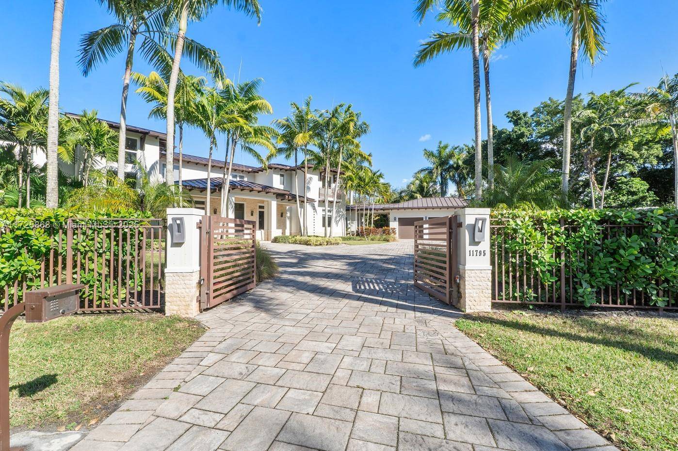 Pinecrest, FL 33156,11795 S Mitchell Manor circle #0