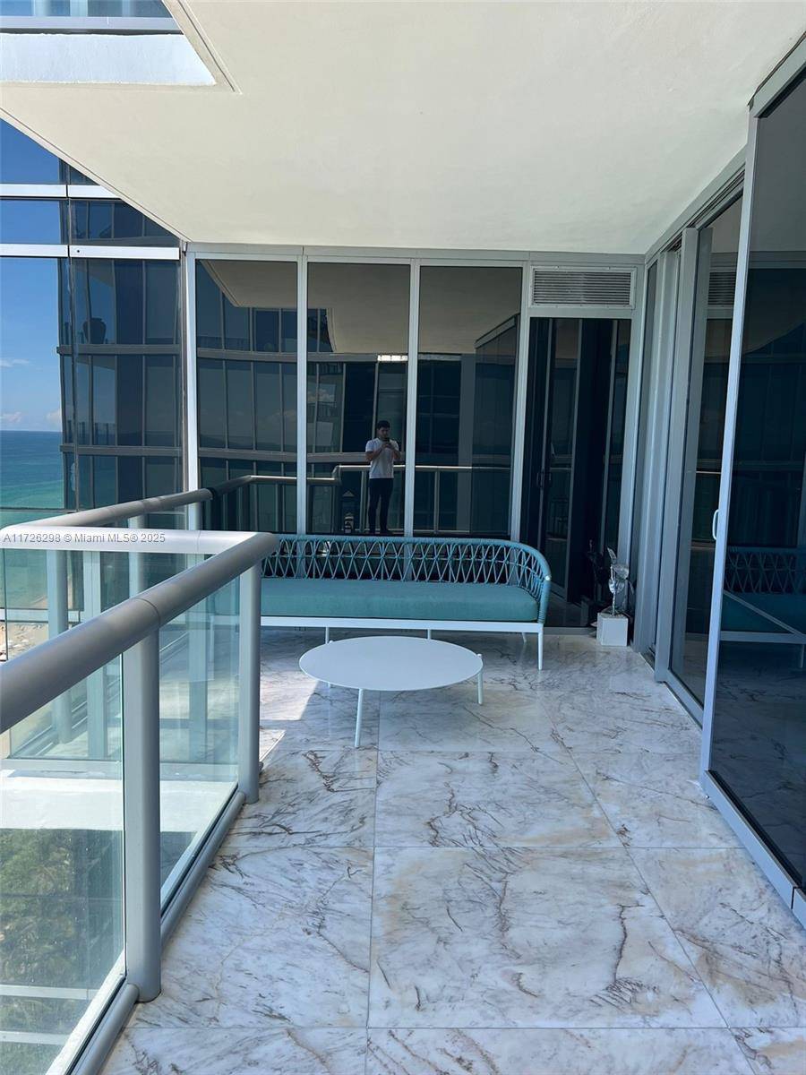 Sunny Isles Beach, FL 33160,17121 Collins Ave #2008