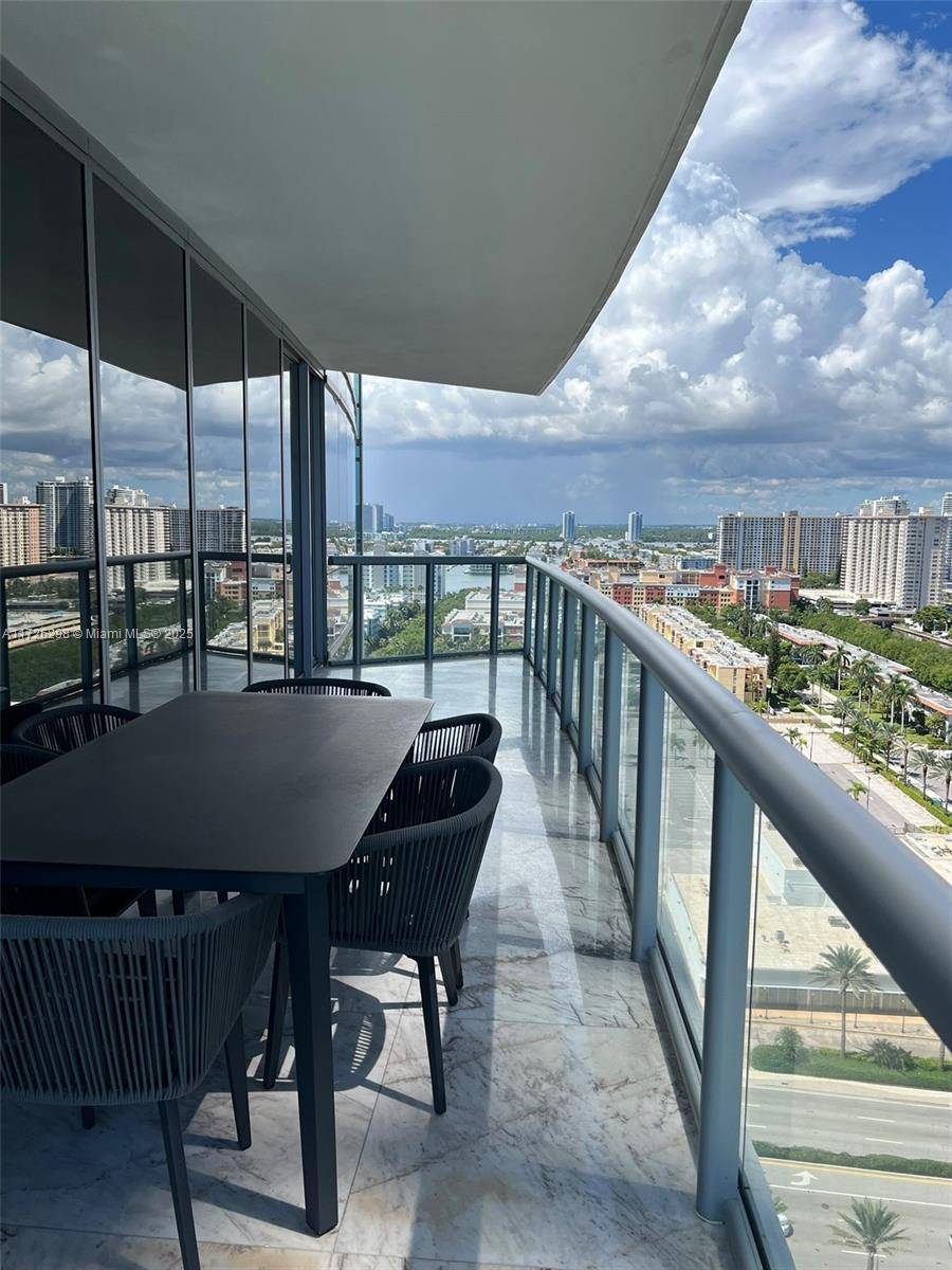 Sunny Isles Beach, FL 33160,17121 Collins Ave #2008